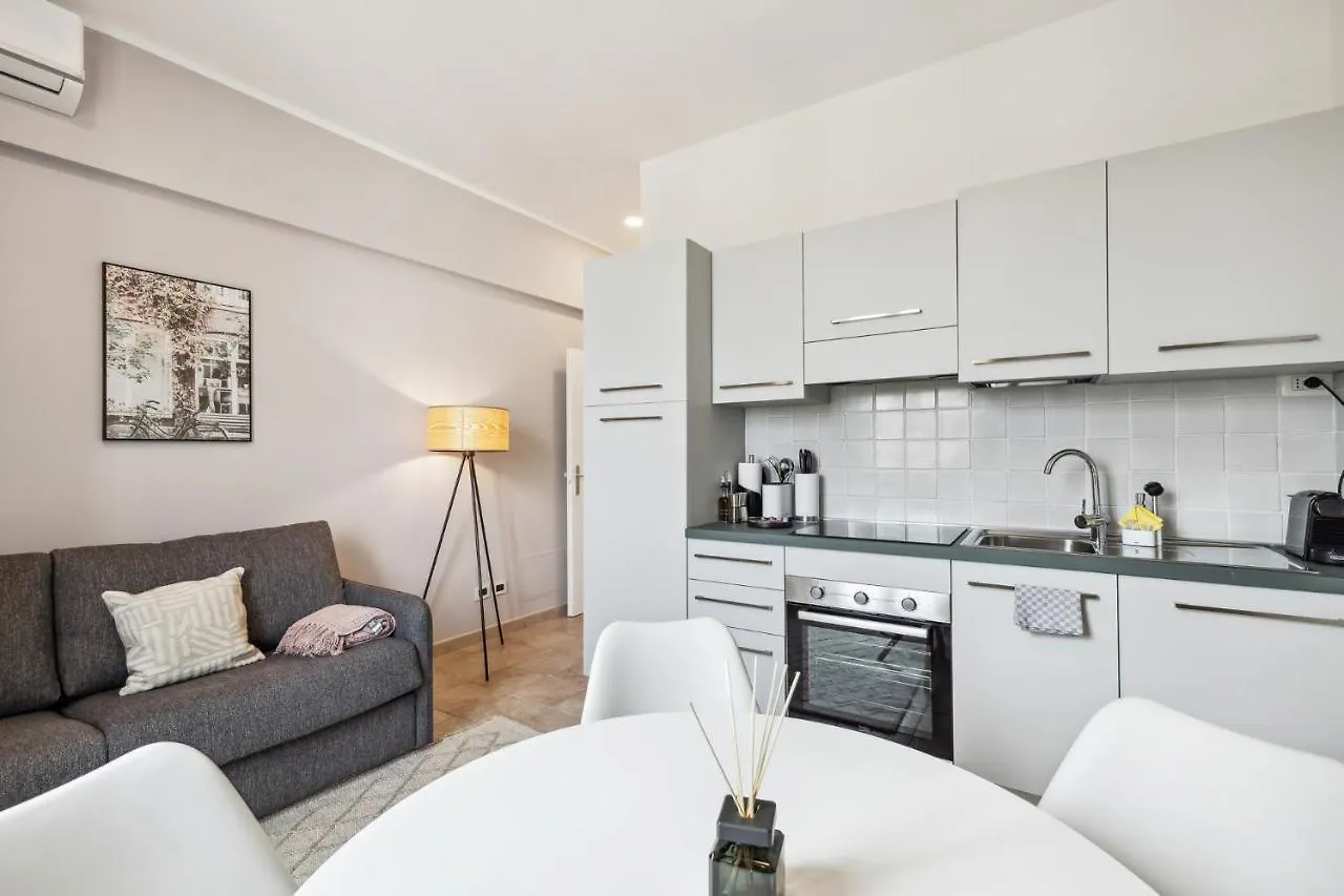 Apartment Limehome Rome Via Dei Reti Italy